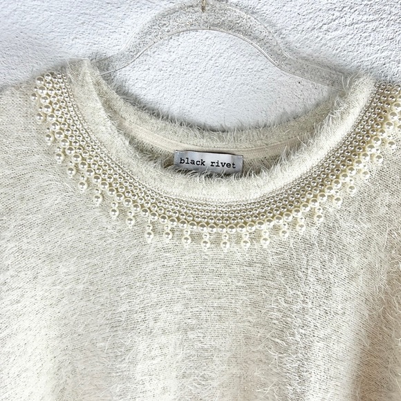 BLACK RIVET |🍦Ivory Pearl Collar Fancy Super Soft Fringy Dolman Batwing Sweater - Picture 5 of 8
